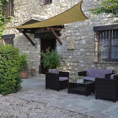 La Caseria De Tito Bed & Breakfast 3*