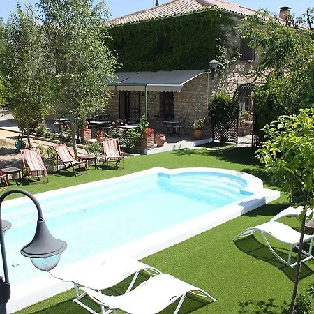 La Caseria De Tito Bed & Breakfast 3*