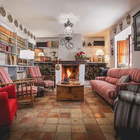 Bed & Breakfast La Caseria De Tito 3*