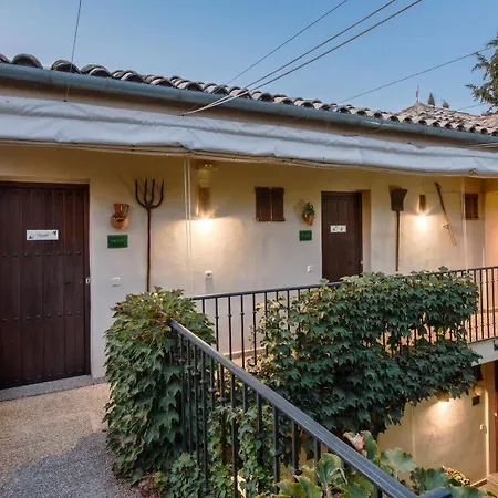 La Caseria De Tito Bed & Breakfast 3*